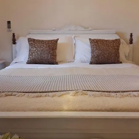 La Maison De Adele Holiday home *